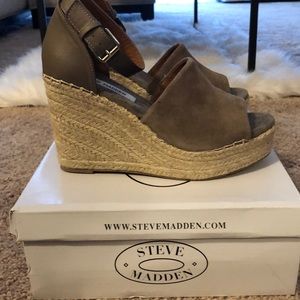 Steve Madden Jaylen Espadrille Wedge Heels NWT
